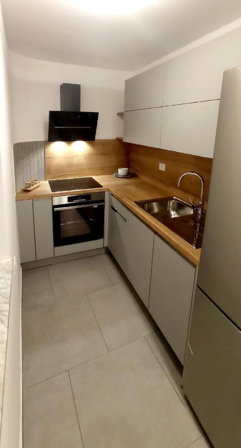 M & M Apartment อิซอลา ภายนอก รูปภาพ